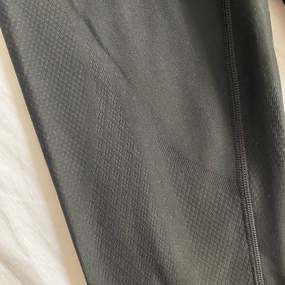 Lululemon Mapped Out leggings - Picture 3 of 4